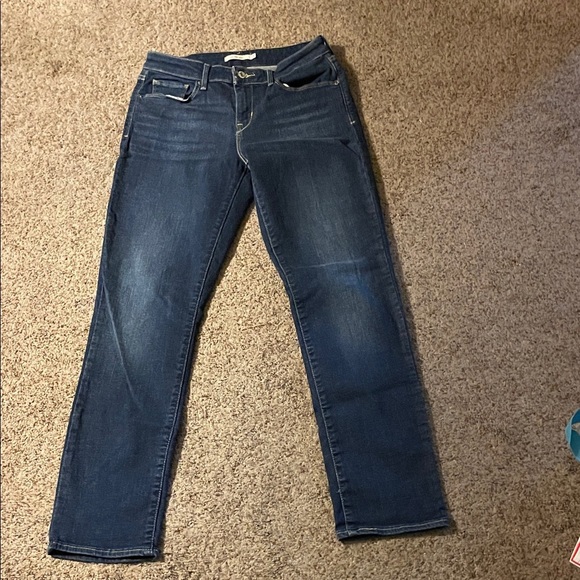 Levi’s mid rise skinny size 8 inseam 28 like new inseam 29” - Picture 2 of 5